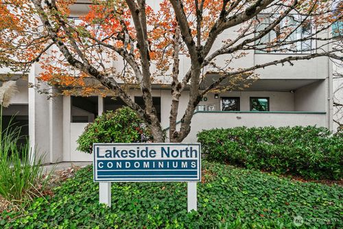 apt-215-1740 Ne 86th St, Seattle, WA, 98115-3290 | Card Image