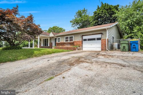 2261 Pine Rd, YORK, PA, 17408-3909 | Card Image