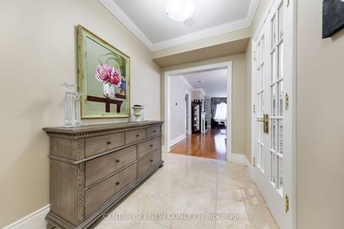 204-7071 Bayview Avenue, Markham, ON, L3T7Y8 | Card Image