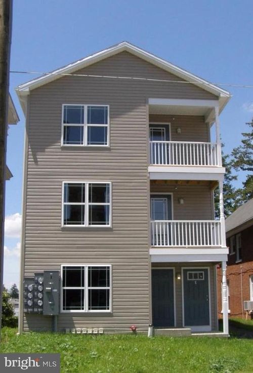 c-36 S Church St, WAYNESBORO, PA, 17268-1509 | Card Image