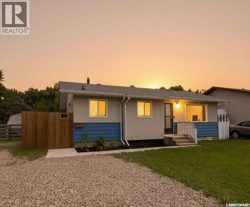 1982 13th St W, Prince Albert, SK, S6V3K5 | Card Image