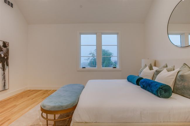 APT-1006 - 7207 Gaston Ave, Condo with 2 bedrooms, 3 bathrooms and null parking in Dallas TX | Image 30