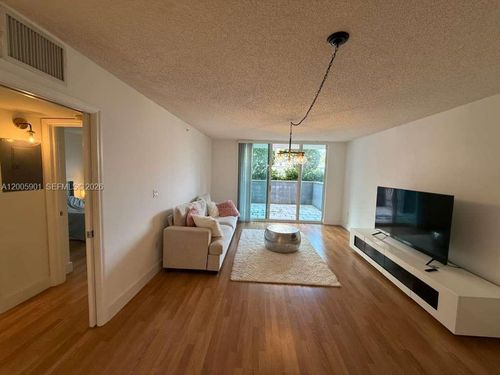 606-1155 Brickell Bay Dr, Miami, FL, 33131 | Card Image
