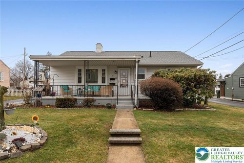 18 S Callowhill St, TOPTON, PA, 19562-1705 | Card Image