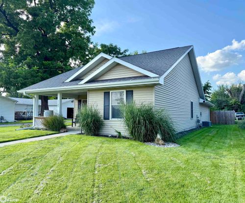 1107 B Ave W, Oskaloosa, IA, 52577-1918 | Card Image