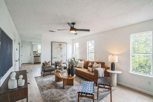 6914 Rifle Bnd, Austin, TX, 78736-1826 | Card Image