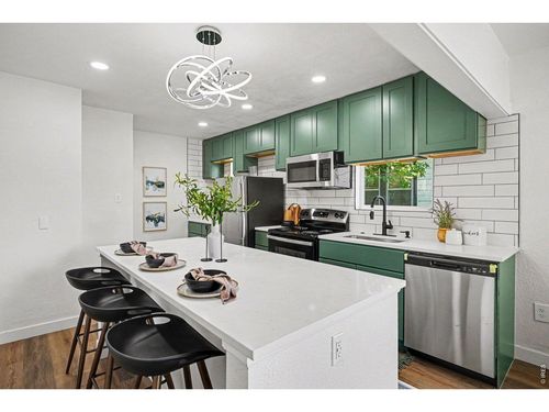 1926 Hanover St, Aurora, CO, 80010-2324 | Card Image