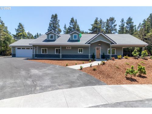 1 Bonnett Way, Florence, OR, 97439-9156 | Card Image