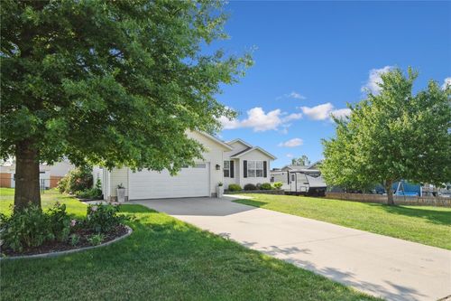602 Grace Ave, Urbana, IA, 52345-9124 | Card Image