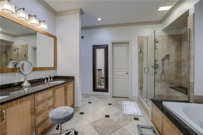 9717 Overbrook Rd, House other with 5 bedrooms, 5 bathrooms and null parking in Leawood KS | Image 21
