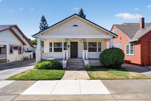 3140 T Street, Sacramento, CA, 95816 | Card Image
