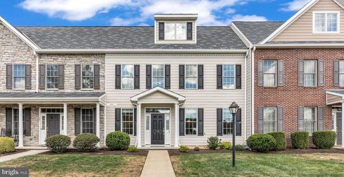 16 Jamestown Sq, MECHANICSBURG, PA, 17050-6889 | Card Image