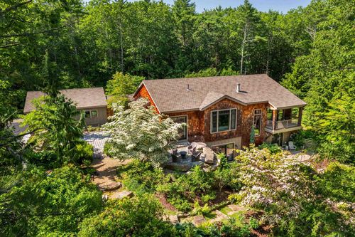 109 Pine Hill Rd, Cape Neddick, ME, 03902-7480 | Card Image