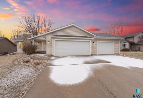 201 E 9th St Street, Crooks, SD, 57020 | Card Image