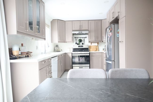 22 Cranberry Cres, House other with 5 bedrooms, 4 bathrooms and 5 parking in Brampton ON | Image 16