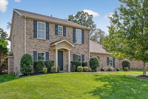 121 Windmill Pointe Cir, Hendersonville, TN, 37075-4885 | Card Image