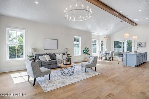 552 Seagate Ave, NEPTUNE BEACH, FL, 32266-4745 | Card Image