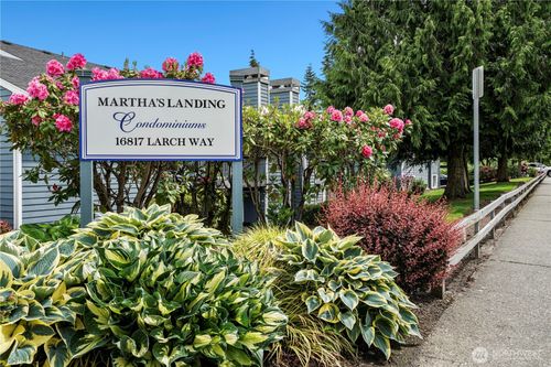 unit-d207-16817 Larch Way, Lynnwood, WA, 98037-3366 | Card Image