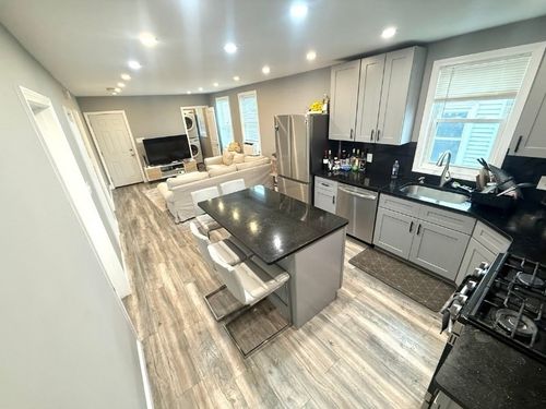 3-14 Vermont Ave, Somerville, MA, 02145-2231 | Card Image