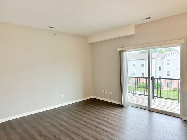 APT-3E - 853 E Main St, Condo with 1 bedrooms, 1 bathrooms and 2 parking in East Dundee IL | Image 5