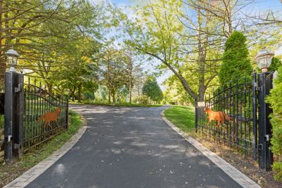 Gated front entry | Image 2