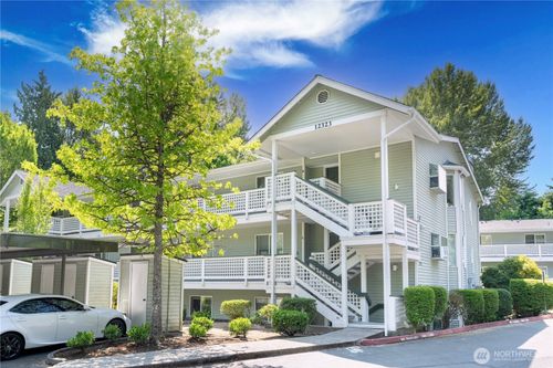 apt-e-12323 Ne 97th St, Kirkland, WA, 98033-5872 | Card Image
