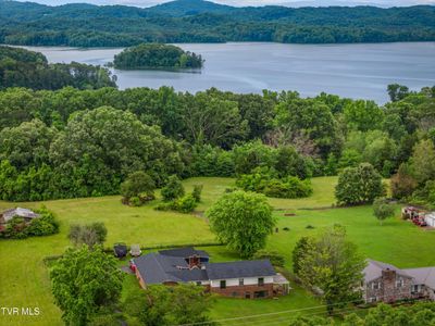 5429 Lakeshore Drive, House other with 4 bedrooms, 3 bathrooms and null parking in Bean Station TN | Image 2