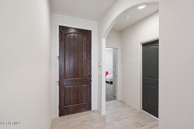 12801 Woolstone-2 | Image 4