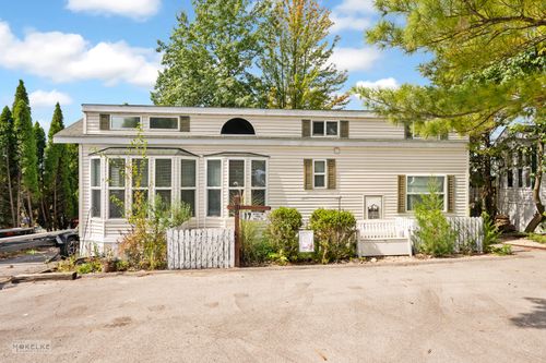 17 Hole In The Wall Rd, Wilmington, IL, 60481 | Card Image