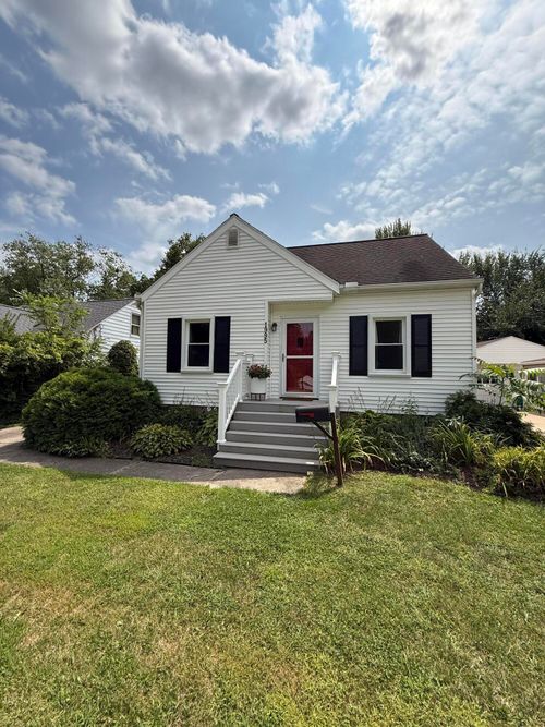 1995 Midvale Ave, Ypsilanti, MI, 48197-4423 | Card Image