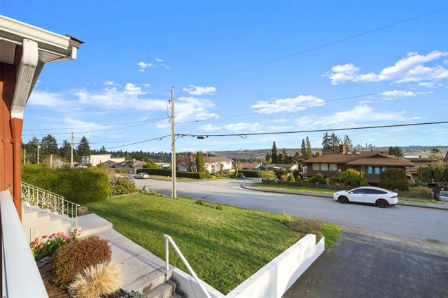 1111 Madore Avenue, House other with 4 bedrooms, 2 bathrooms and 4 parking in Coquitlam BC | Image 23