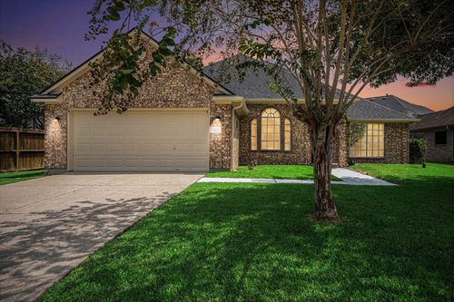 411 Ceole Ln, League City, TX, 77573-9061 | Card Image