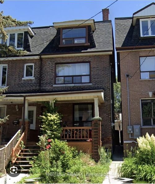 243 Montrose Ave, Toronto, ON, M6G3G6 | Card Image