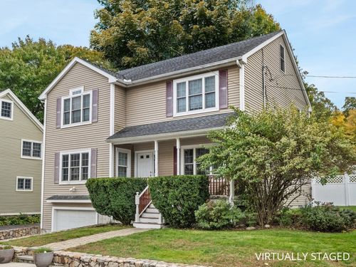 44 Rockridge Road, Waltham, MA, 02453 | Card Image