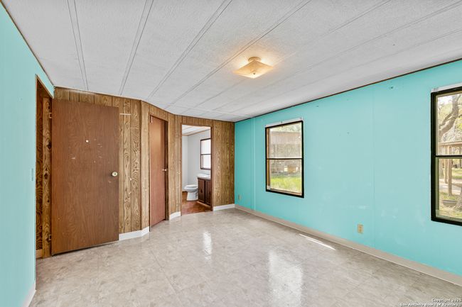 1189 Vivroux Ranch Rd, Home with 4 bedrooms, 3 bathrooms and null parking in Seguin TX | Image 20