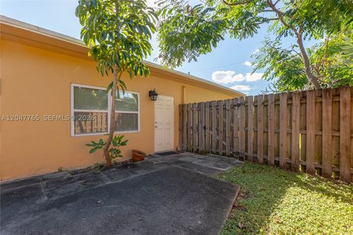 b-2621 Sw 12th Ter, Fort Lauderdale, FL, 33315-2314 | Card Image