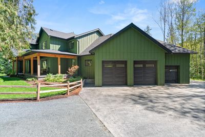 4736 Bruce Rd, House other with 7 bedrooms, 5 bathrooms and 10 parking in Chilliwack BC | Image 1