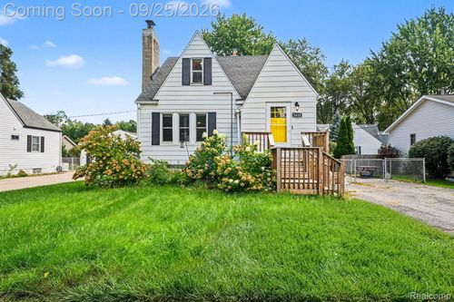 3418 Seebaldt Ave, Waterford Twp, MI, 48329-4159 | Card Image