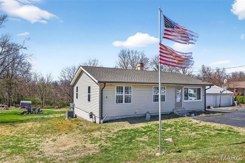 839 Caulks Hill Rd, Saint Charles, MO, 63304-7003 | Card Image