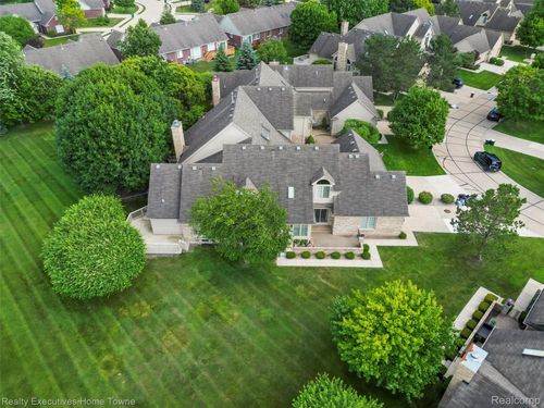 16865 Coral Ln, Macomb, MI, 48042-1118 | Card Image