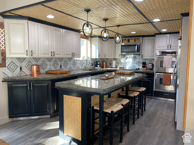 Hillside Cir, Salt Lake City, UT 84109