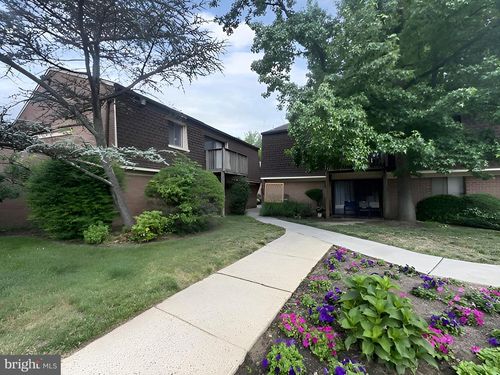316 Meadow Woods Ln, Lawrence, NJ, 08648-4234 | Card Image