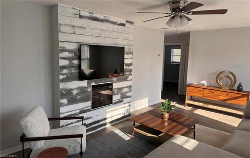 2711 Elmwood St, FORT MYERS, FL, 33901-0920 | Card Image