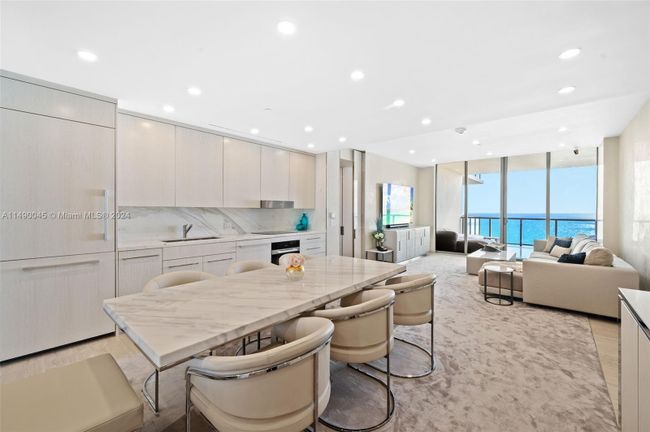 2502 - 9703 Collins Ave, Condo with 2 bedrooms, 3 bathrooms and null parking in Bal Harbour FL | Image 6