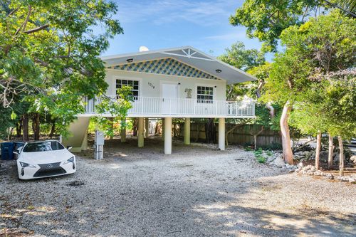 1018 Snapper Ln, Key Largo, FL, 33037-3876 | Card Image