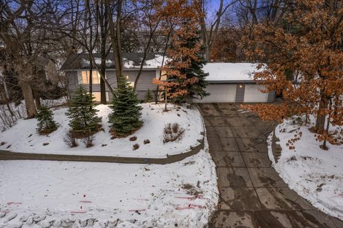 276 Twin Lake Trl, Little Canada, MN, 55127-4047 | Card Image