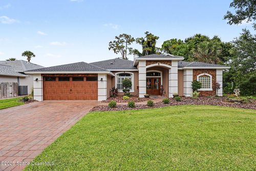 663 Sheridan Woods Dr, Melbourne, FL, 32904-3304 | Card Image