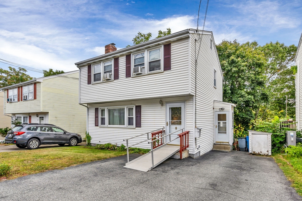 Blossom St, Waltham, MA 02451