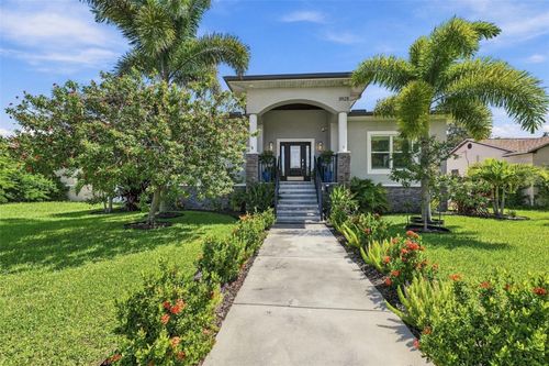 3925 1st St Ne, SAINT PETERSBURG, FL, 33703-6110 | Card Image