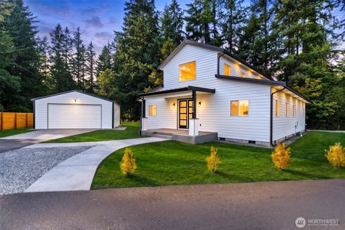 3900 228th Ave Se, Enumclaw, WA, 98022 | Card Image